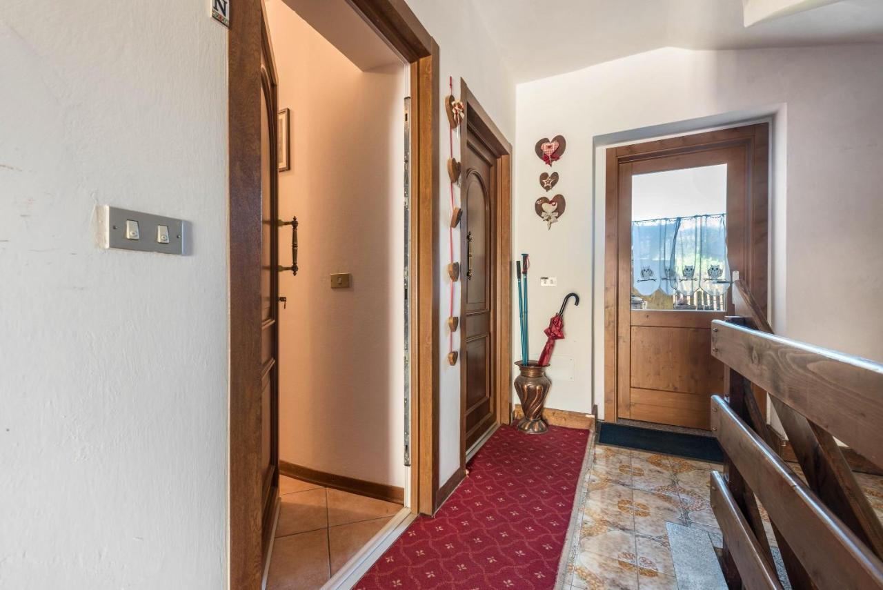 Апартаменты Casa Ferrazza Natalie Мадонна-ди-Кампильо Экстерьер фото